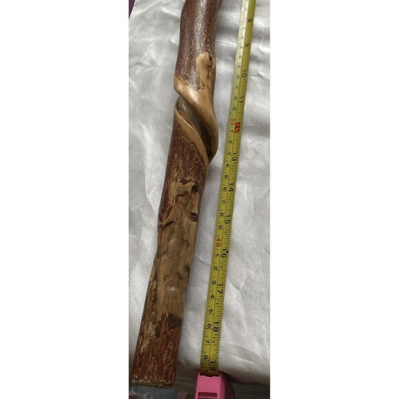 Wizard wand hand made of Texas sassafras wood and an Arkansas mined crystal - Picture 6 of 14